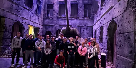 Powiększ grafikę: 5bts-w-muzeum-ii-wojny-swiatowej-719048.jpg