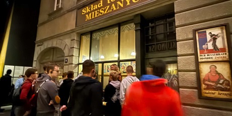 Powiększ grafikę: 5bts-w-muzeum-ii-wojny-swiatowej-719054.jpg