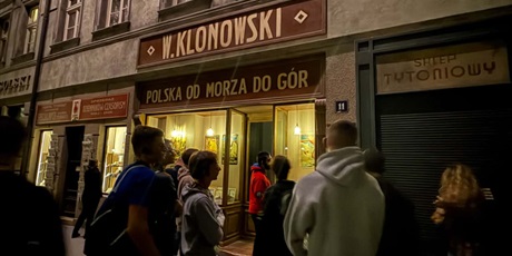 Powiększ grafikę: 5bts-w-muzeum-ii-wojny-swiatowej-719056.jpg
