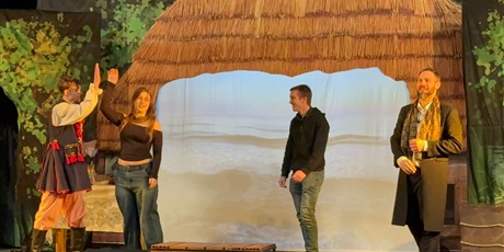 Powiększ grafikę: chocholi-taniec-na-zywo-676201.jpg