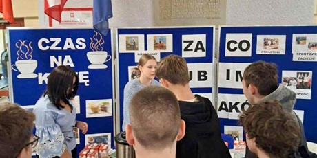 Powiększ grafikę: dzien-chlopaka-w-zespole-szkol-samochodowych-645126.jpg