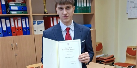 Powiększ grafikę: karol-zakrzewski-z-5bts-nagrodzony-stypendium-prezesa-rady-ministrow-667750.jpg