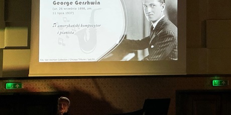 Powiększ grafikę: lekcje-z-mistrzami-george-gershwin-562617.jpg