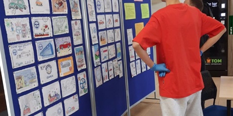 Powiększ grafikę: miedzynarodowy-miesiac-bibliotek-szkolnych-2025-wyniki-konkursow-660583.jpg