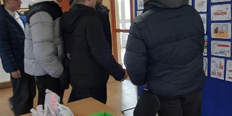 Powiększ grafikę: miedzynarodowy-miesiac-bibliotek-szkolnych-2025-wyniki-konkursow-660584.jpg