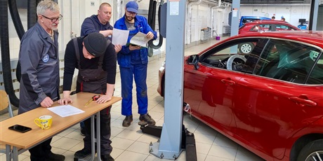 Powiększ grafikę: pierwszy-krok-do-kariery-z-toyota-681128.jpg