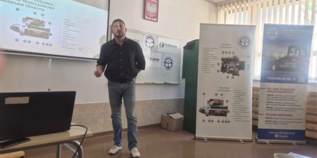 Powiększ grafikę: spotkanie-z-przedstawicielami-firmy-polstarter-699189.jpg