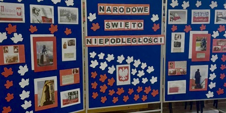 Powiększ grafikę: szkola-do-hymnu-653643.jpg