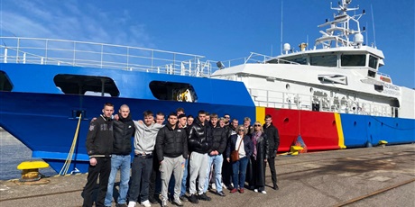 Powiększ grafikę: wizyta-w-kaszubskim-dywizjonie-strazy-granicznej-683708.jpg