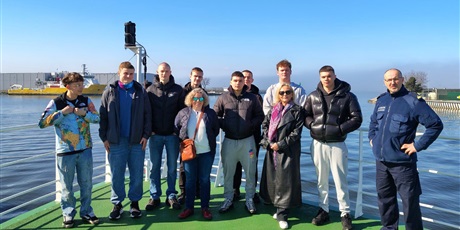 Powiększ grafikę: wizyta-w-kaszubskim-dywizjonie-strazy-granicznej-683709.jpg