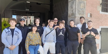 Powiększ grafikę: wycieczka-klasy-3b-699166.jpg
