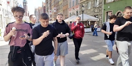 Powiększ grafikę: wycieczka-klasy-3b-699167.jpg