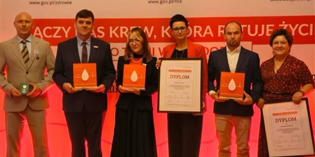 Powiększ grafikę: wyroznienie-za-dar-zycia-701240.jpg